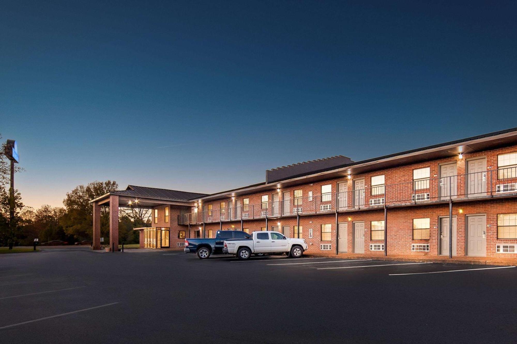 Days Inn By Wyndham Brownsville Zewnętrze zdjęcie